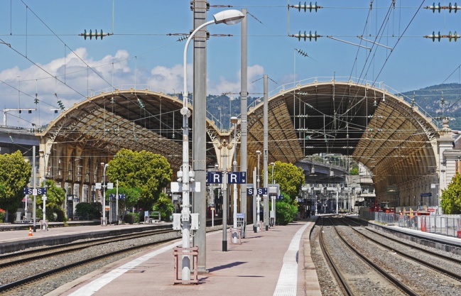 SNCF : une consultation des cheminots par les syndicats