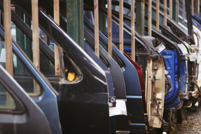 Industrie automobile : l'aide de l'État contre des relocalisations