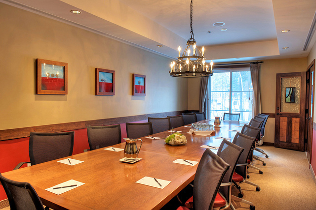 Sous pression à cause de la crise économique, les patrons français se focalisent sur le court-terme. Sous pression à cause de la crise économique, les patrons français se focalisent sur le court-terme.