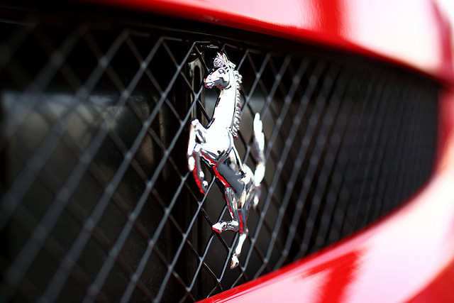 Ferrari cherche 5 managers, 5 300 jeunes diplômés postulent Ferrari cherche 5 managers, 5 300 jeunes diplômés postulent