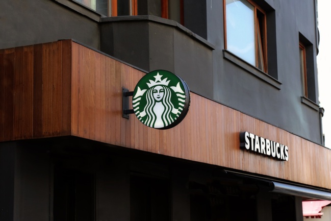 Starbucks : la nomination du nouveau PDG incompatible avec la RSE ? Starbucks : la nomination du nouveau PDG incompatible avec la RSE ?