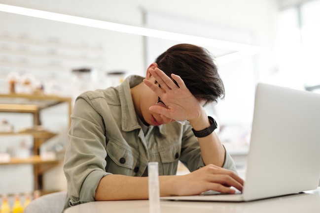 Arrêt maladie pendant les congés : quelles obligations pour l’employeur ?