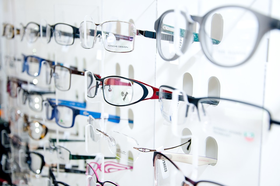 Optic 2000 : les secrets de l’enseigne optique préférée des Français