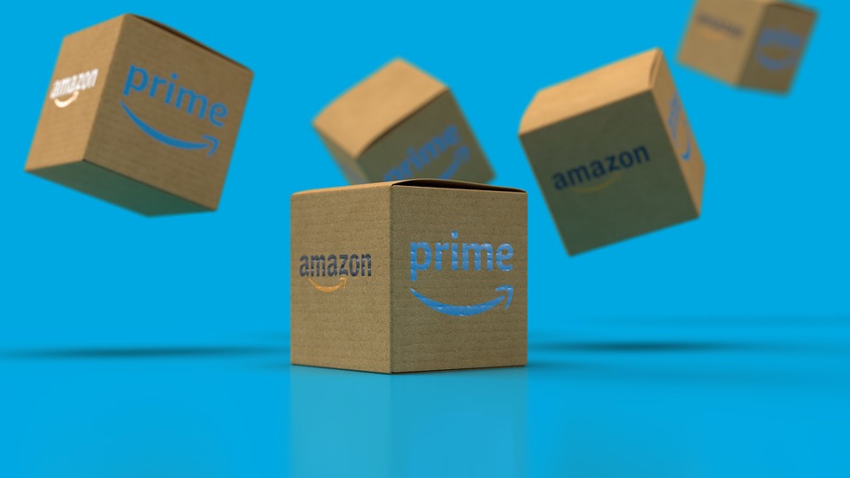 Amazon annonce plus de suppressions d’emplois que prévu