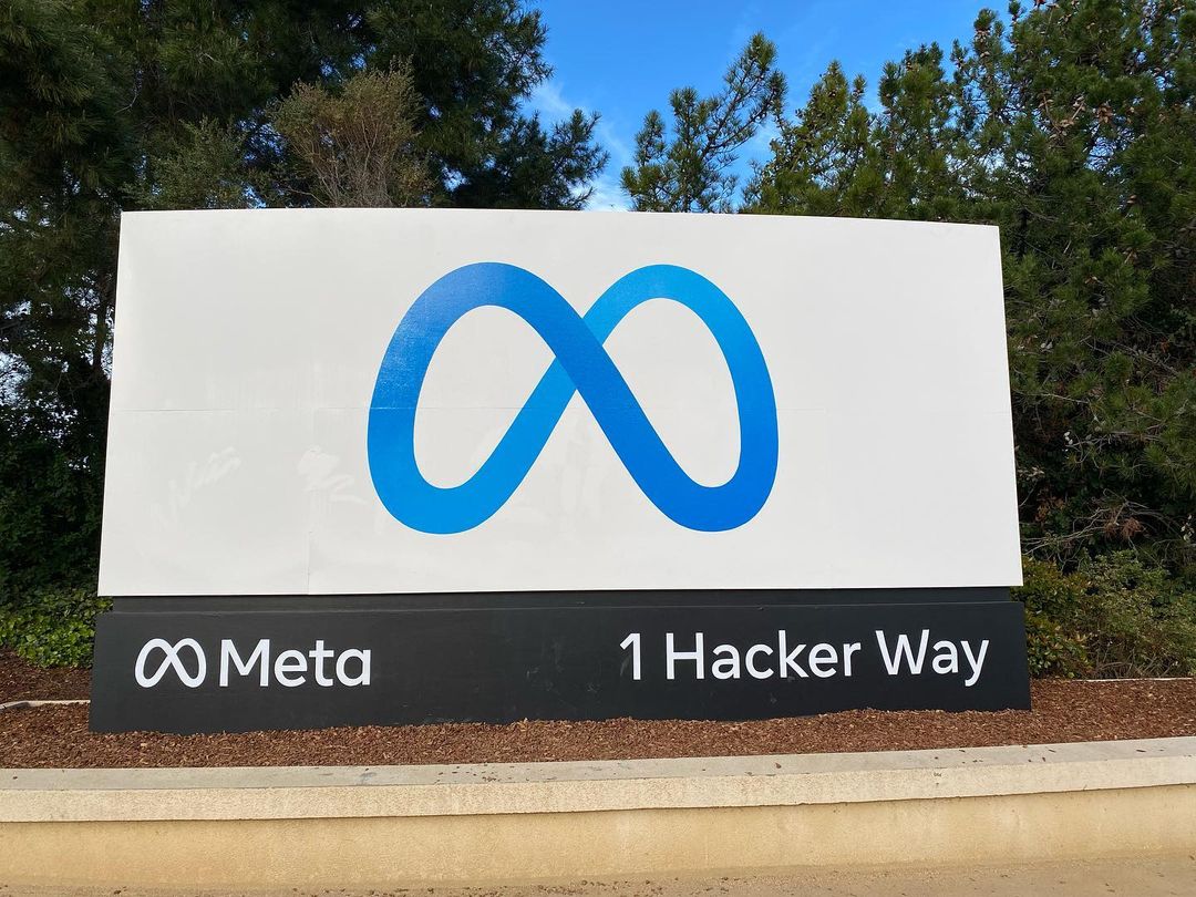 Licenciements massifs chez Meta et Microsoft : l'intelligence artificielle redessine l'emploi dans la tech