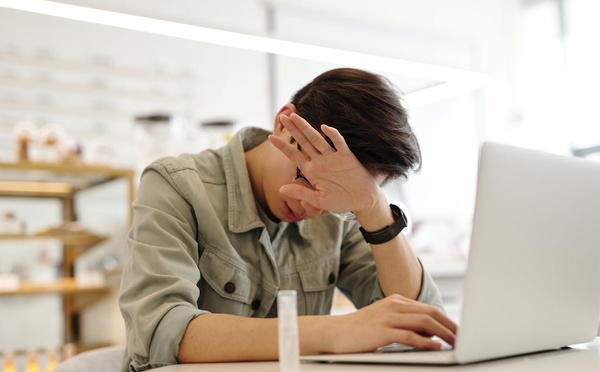 Arrêt maladie pendant les congés : quelles obligations pour l’employeur ?