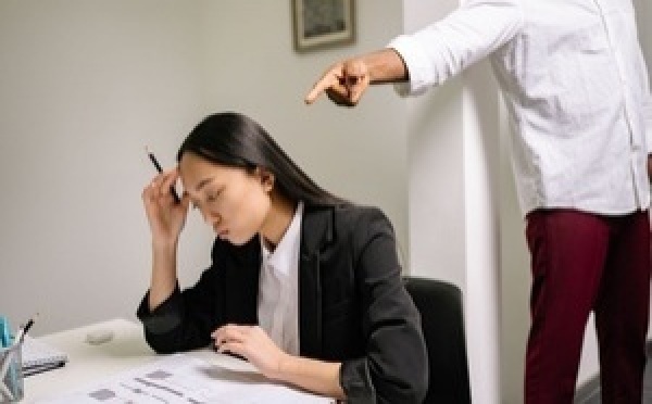 Harcèlement au travail : 1 salarié sur 3 dit en avoir été victime