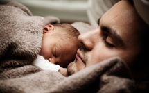 Congé parental : malgré la réforme, les pères n’en prennent pas