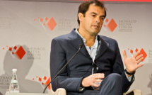 Yahoo offre à de Castro un parachute doré record Yahoo offre à de Castro un parachute doré record