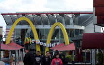 McDonald’s visé par une plainte pour ses pratiques visant à moins payer ses salariés aux USA McDonald’s visé par une plainte pour ses pratiques visant à moins payer ses salariés aux USA