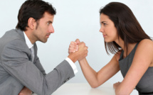 Salaires : les femmes devraient gagner plus que les hommes Salaires : les femmes devraient gagner plus que les hommes